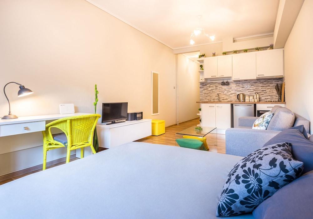 Exceptionally Located Studio Apartment Athén Kültér fotó