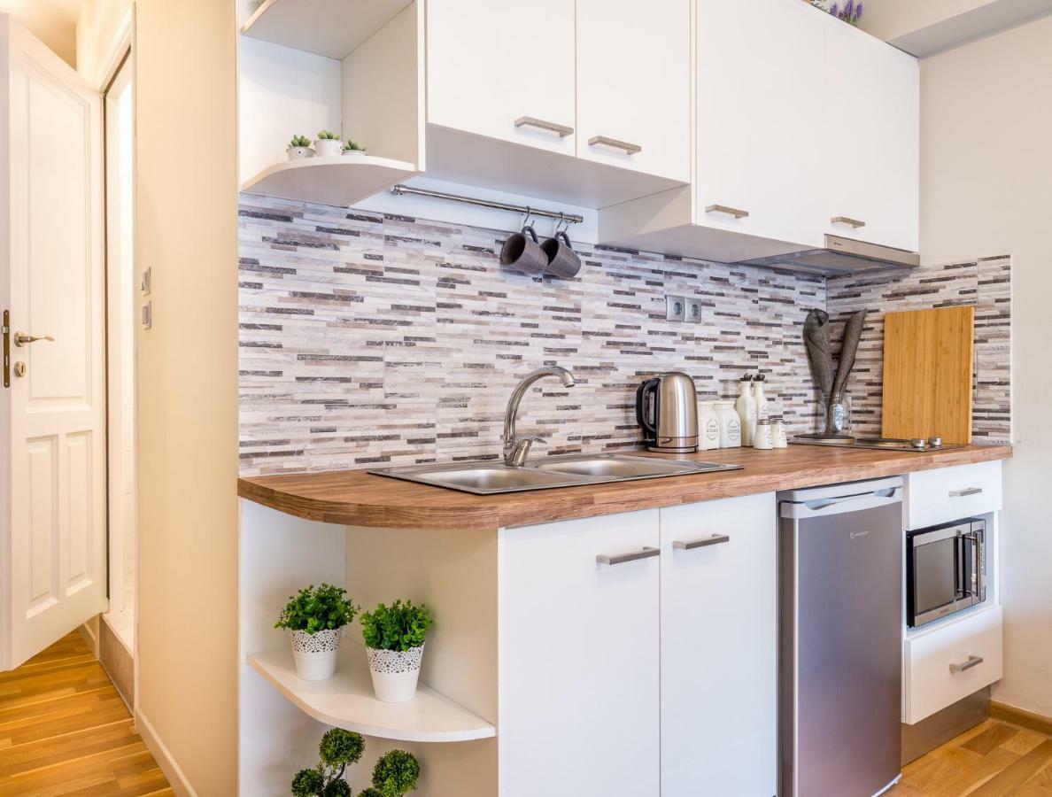 Exceptionally Located Studio Apartment Athén Kültér fotó